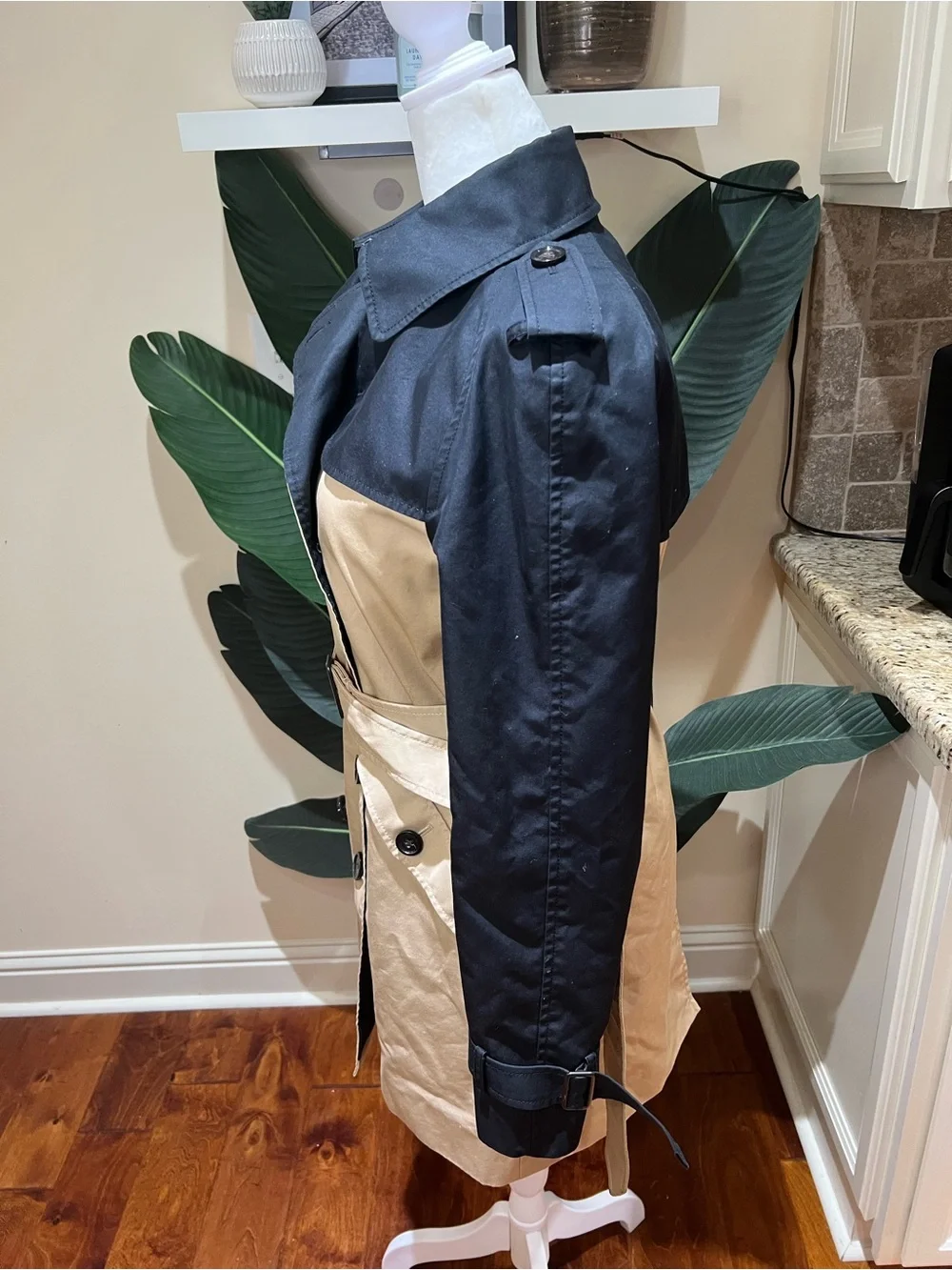 COACH Two-Tone Black & Beige Short Trench Belted Coat Medium